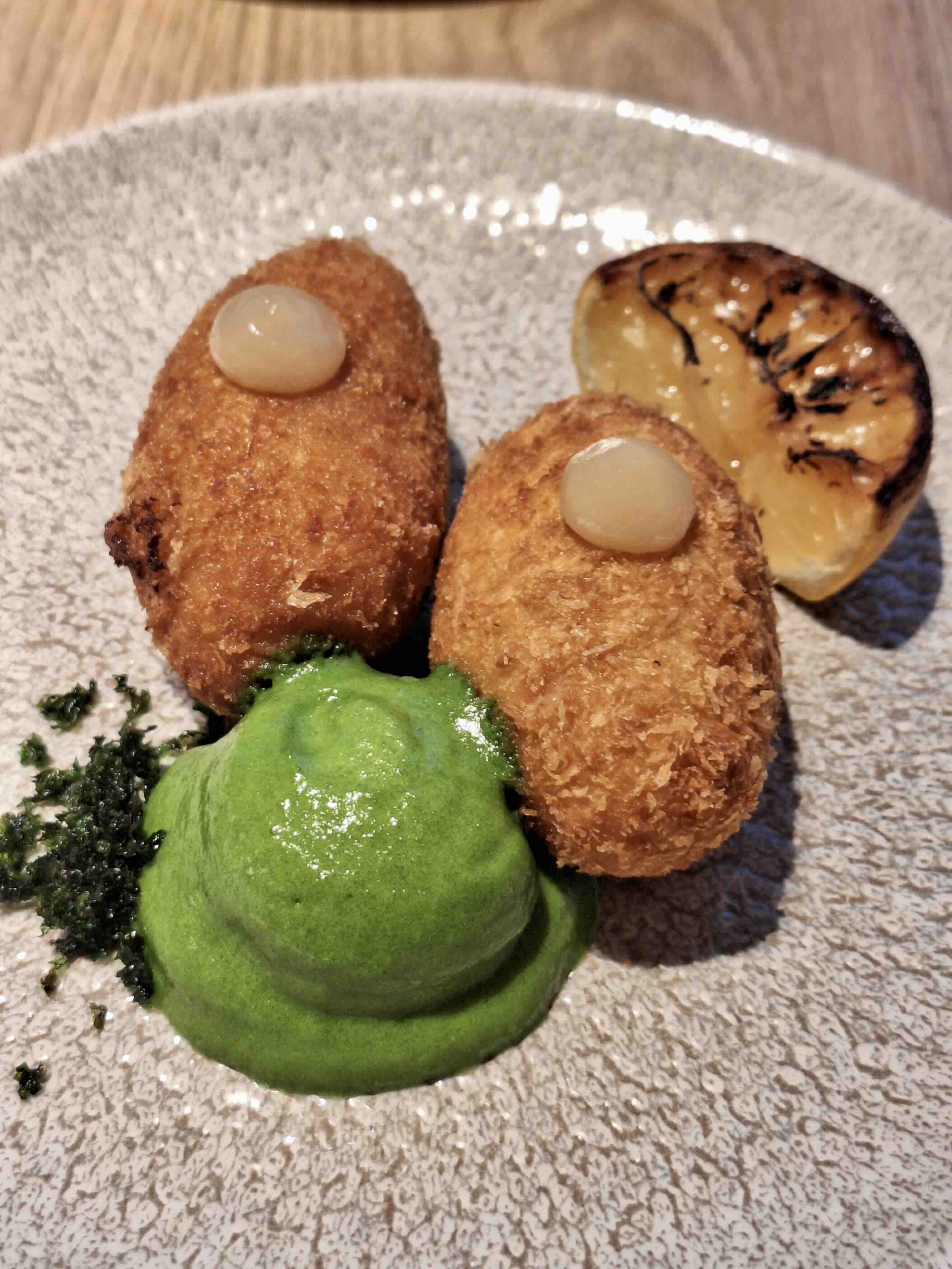 Mizaru, Kraainem, Belgique